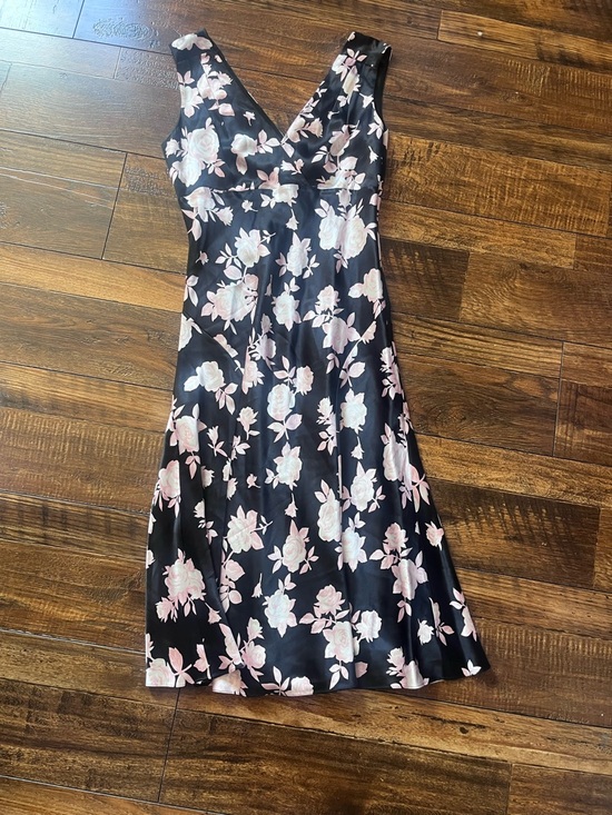 Michael Kors Dresses & Skirts - Michael Kors Black Midi Dress with Pale Pink Floral Print
